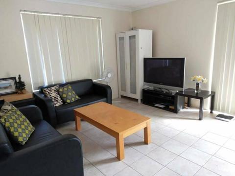 Fully Furnished room near Curtin Uni/Airport/Carousel (bills included)