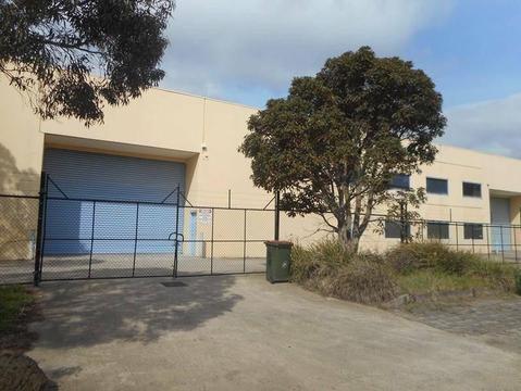 Thomastown Big wharehouse & office for rent