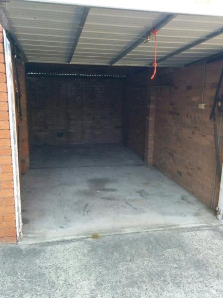 Locked up garage for car on rent