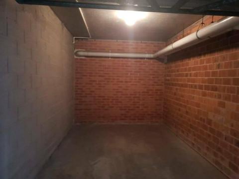 SECURE GARAGE FOR LEASE IN HOMEBUSH WEST $40 PER WEEK