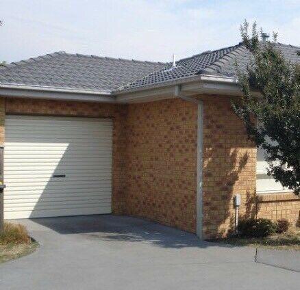 Secure, Accessible & Weatherproof Garage for rent