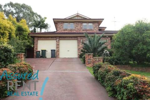 Beautiful Large Five Bedroom Family Home!