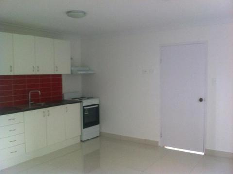 Granny flat for rent in seven hills ,NSW