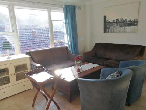 10 mins to Coogee Beach. Room for rent in 3 bedroom unit