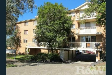 SPACIOUS THREE BEDROOM UNIT WITH BRAND NEW KITCHEN