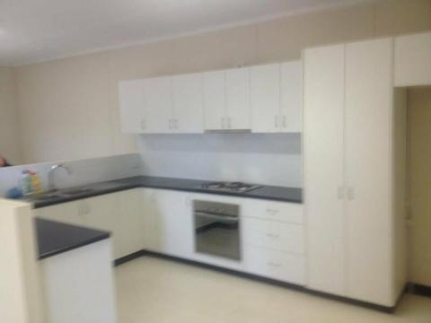 3 Bed 3 Bathrooms Accomadation in Acacaia Hills