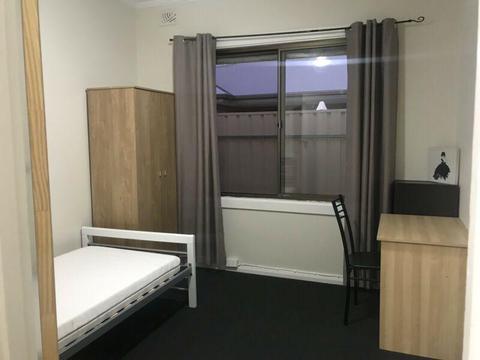 Room for rent in Klemzig $145