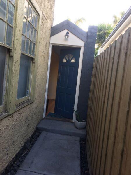 FURNISHED GRANNY FLAT IN THE HEART OF WINDSOR