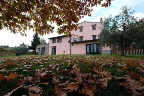 Italian Tuscan House. Situated in picturesque hills near Florence