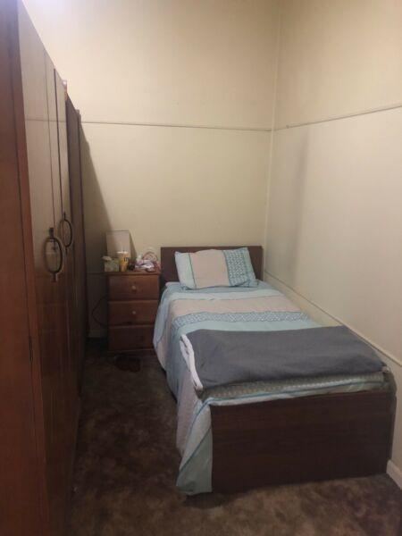Belmore 1 bed in twins room girl only 