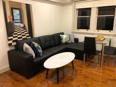 BONDI: 1 person wanted for share room in clean 2 bedroom furnished apt