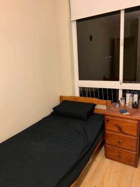 Shared bedroom (1 bed for a boy)