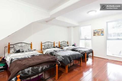 HOUSE SHARE - ONE BED SPACE IN AN ALL MALE BUNKED BED SHARE