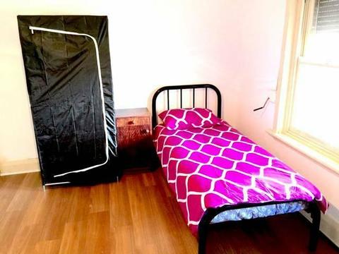 Budget TWIN SHARE Room FEMALE STUDENT MARLESTON Inc ALL BILLS