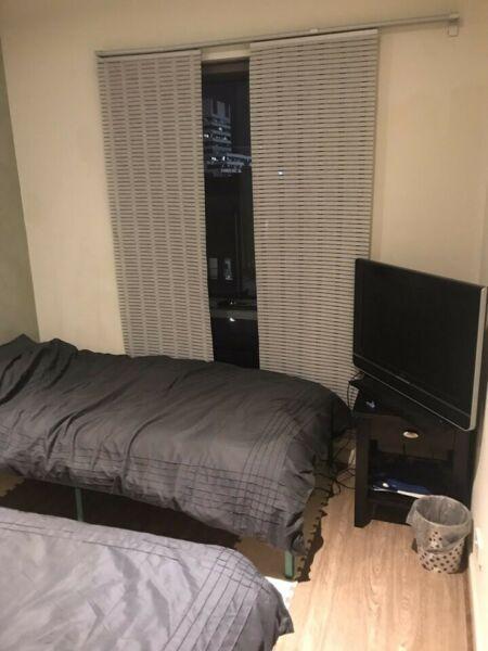 CBD TWIN ROOM for renting on Flinders Lane near SouthernCross