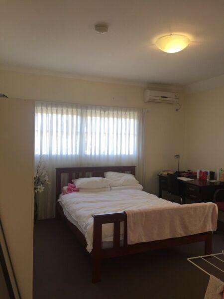 A Furnished room in a shared house is available
