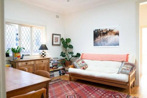 Short-term 3-month rental in Bondi Beach - sunny 1 bedroom apartment