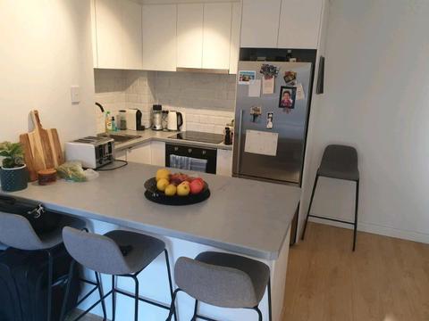 Fully furnished, all bills included short term rent in Northcote