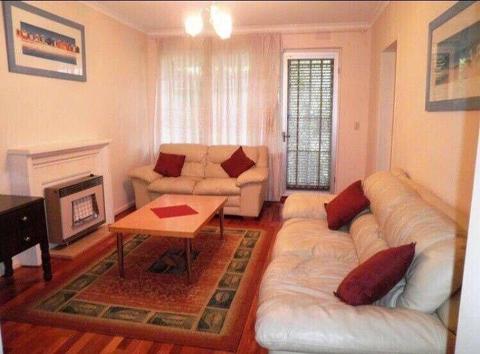 Double room for rent in Caulfield!!