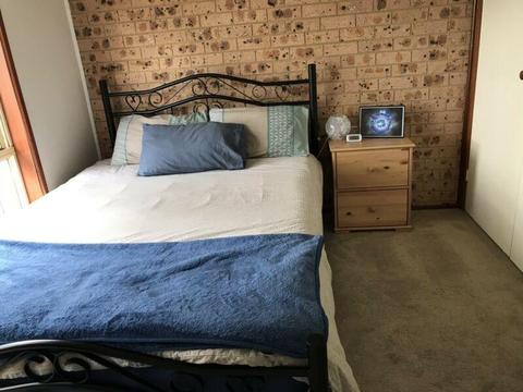 Spacious bedroom on rent near Westfield Belconnen
