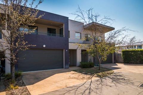 Room for rent in Bonython Townhouse
