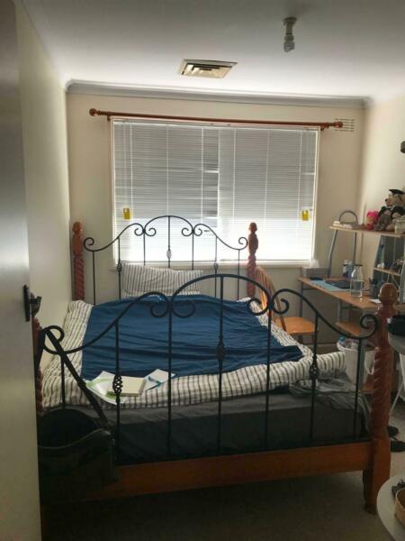 2 rooms available in Watson, Share house