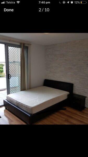 Own Private Room! Huge PENTHOUSE. 15min train City
