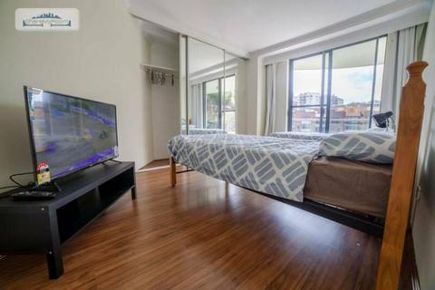 FLATSHARE NEAR FISHMARKET FOR $240 PER WEEK W/ ACCESS TO FACILITIES