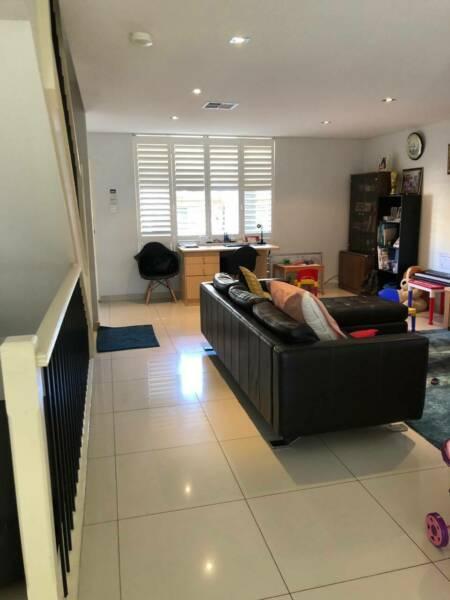 a fully-furnished room for rent in Rosehill