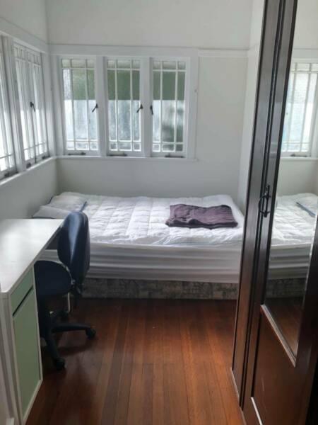 NICE ROOM available in FAIRFIELD CLOSE TO UQ