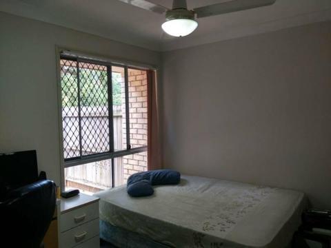Special Room For a Muslima (FEMALE ONLY) housemate