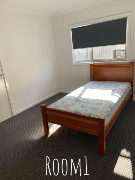 Room for rent(130$ week)