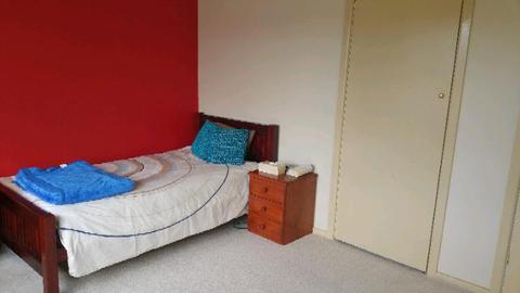Master Bedroom available in nice pocket of Glenroy