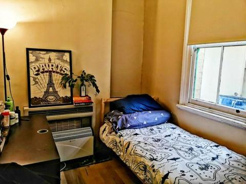 Small single room for rent
