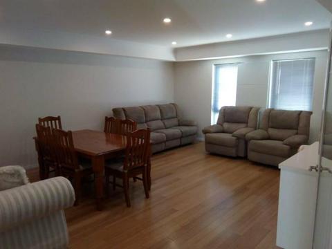 NTERNATIONAL STUDENTS STUDIO TO RENT IN A SHARE HOUSE $300 x couple