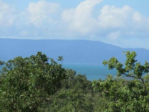 ACREAGE WITH SEA VIEWS IN A SMALL LOT SUBDIVISION AT MIDGE POINT