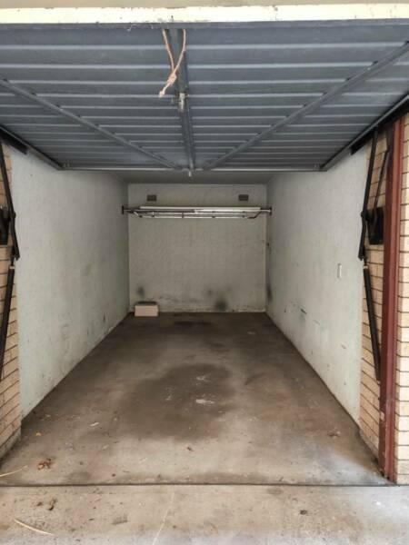 Large lock up garage available for rent