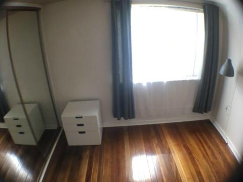 One bedroom unit in Curtin for rent