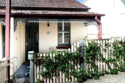 Furnished 2brm house near Sydney Harbour available for short term rent
