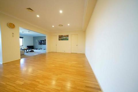 Rouse Hill Unfurnished 5 Bed Luxury house for RENT