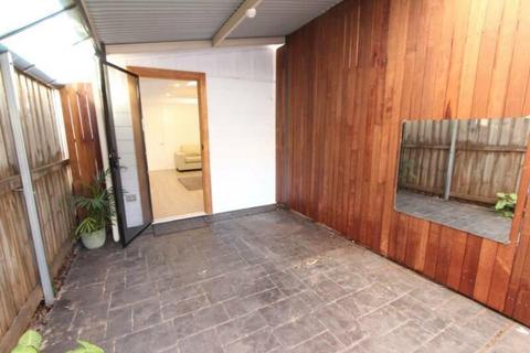 SELF CONTAINED GRANNY FLAT UNIT FOR RENT Beauchamp Road Matraville