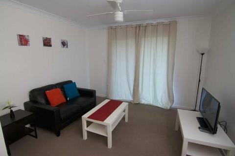 Luxurious 1BR Studio Apartment Cooper Plains Furnished Aircond