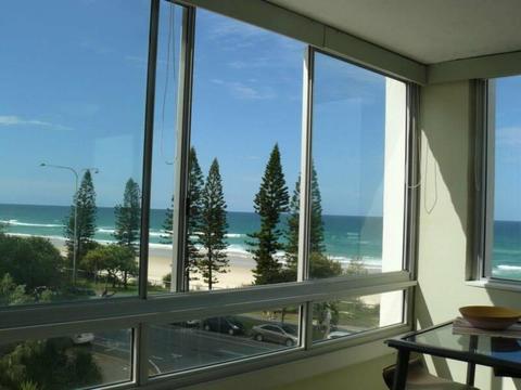 Beachfront furnished Apartment in Surfers Paradise - Bills included!