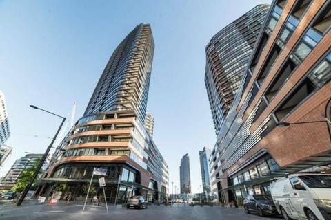 Docklands 2bedroom Apartment with parking