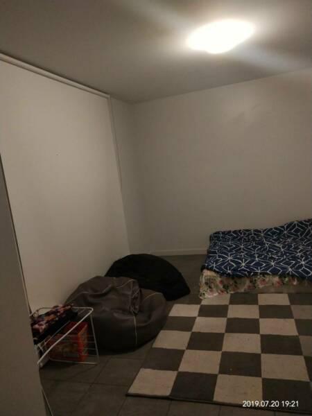 portion for rent at cheap rate near monash university clayton