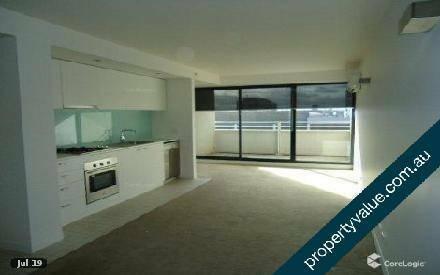 1 Bedroom Apartment in Hawthorn/Glenferrie in a Luxury Apartment