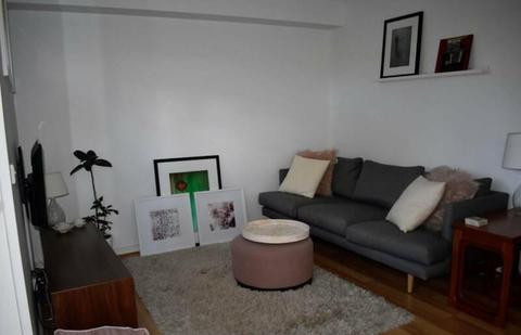 One bedroom apartment to rent- Alphington
