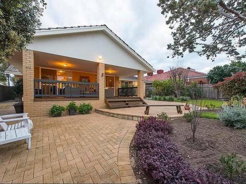 Beautiful Family Home in Ardross!