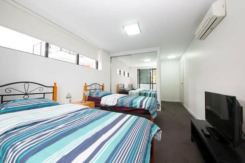 FANTASTIC ROOMSHARE NEAR UTS AND USYD - WINTER PRICE SPECIAL $240