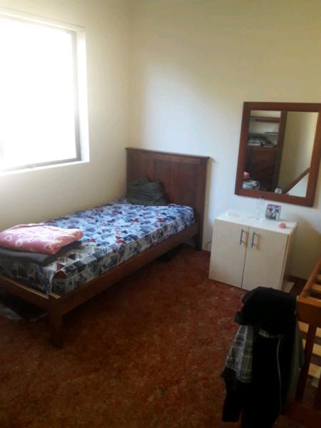 Shared Room $125 per week including all bills, Harris Park 2150